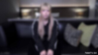【业馀初体验】一个可爱的18岁女孩。轻松肛交，肛门ATM插入，带吸盘的电动按摩棒，持续高潮